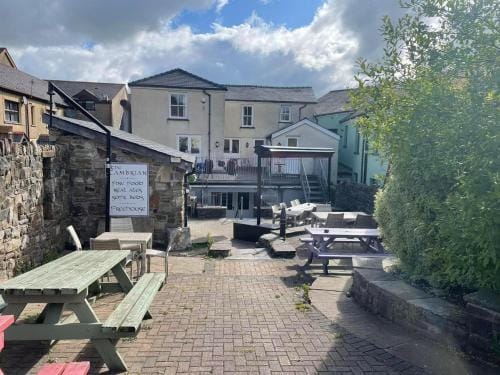 The Cambrian Bar & Grill Hotel in Wales