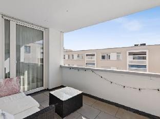 EXQUIS 2BR Luxury Apt. ROLF BENZ | Parking | Centre | Kitchen | Pick-up Service Airport Hotel in Böblingen