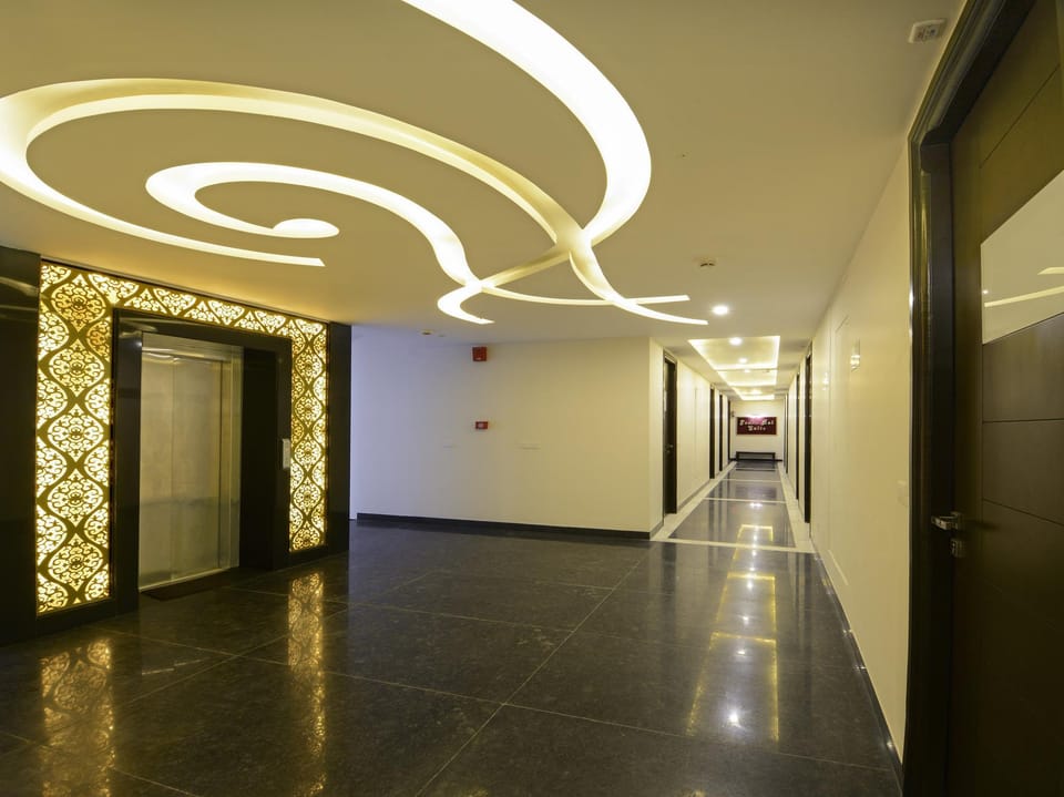 Hotel Crimson Palace Hotel in Agra