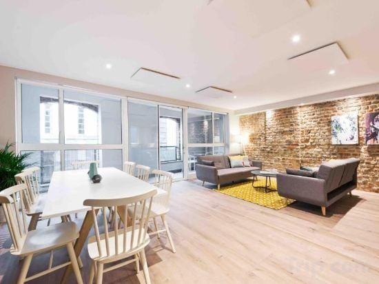 Temple Bar Crown Square Apartments Hotel in Dublin