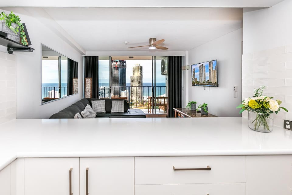 Condor Ocean View Apartments Apartment hotel in Surfers Paradise