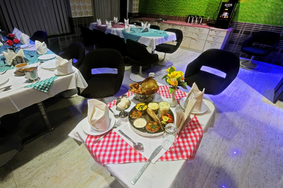 Hotel Omni Plaza Hotel in Rajasthan