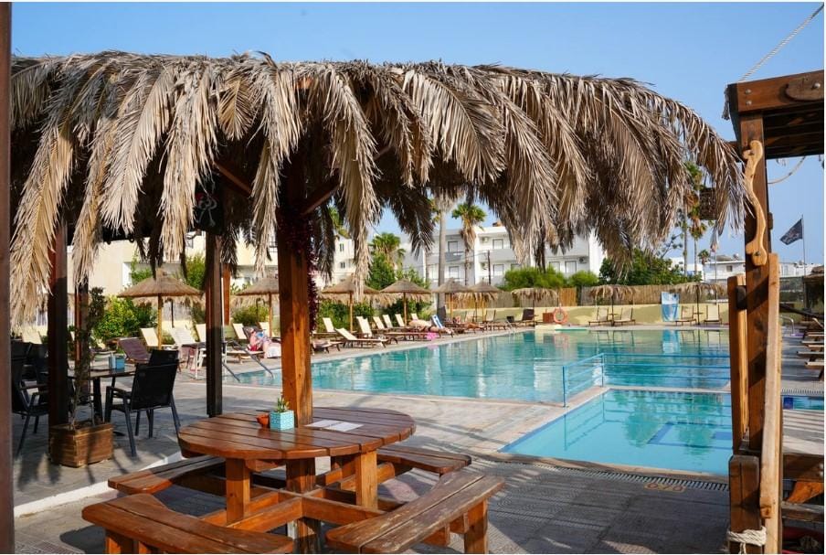 Peters Kool Pool Apts Hotel in Kardamena