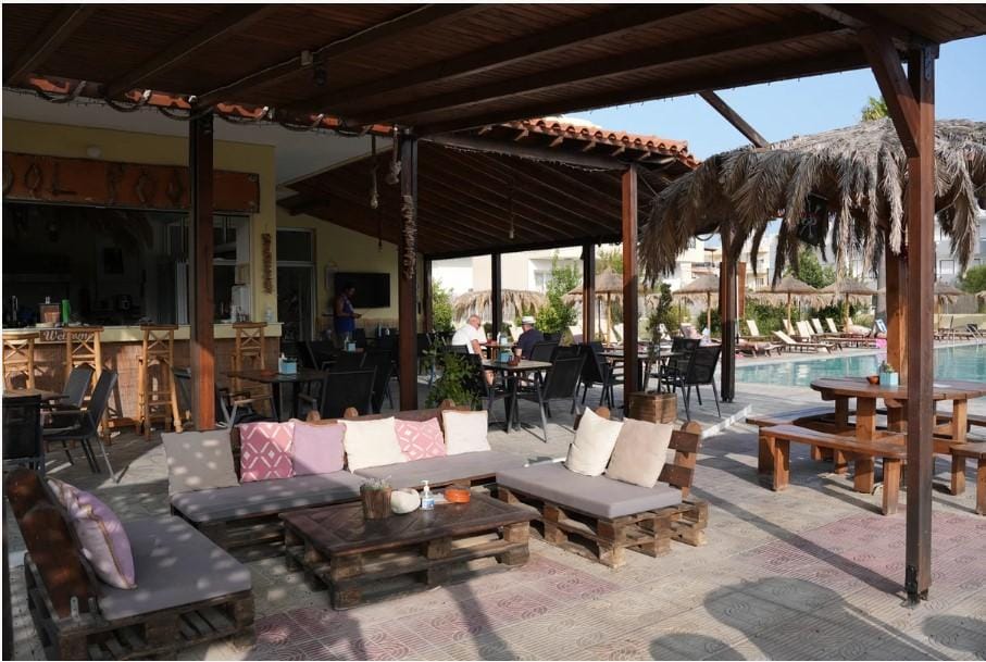 Peters Kool Pool Apts Hotel in Kardamena