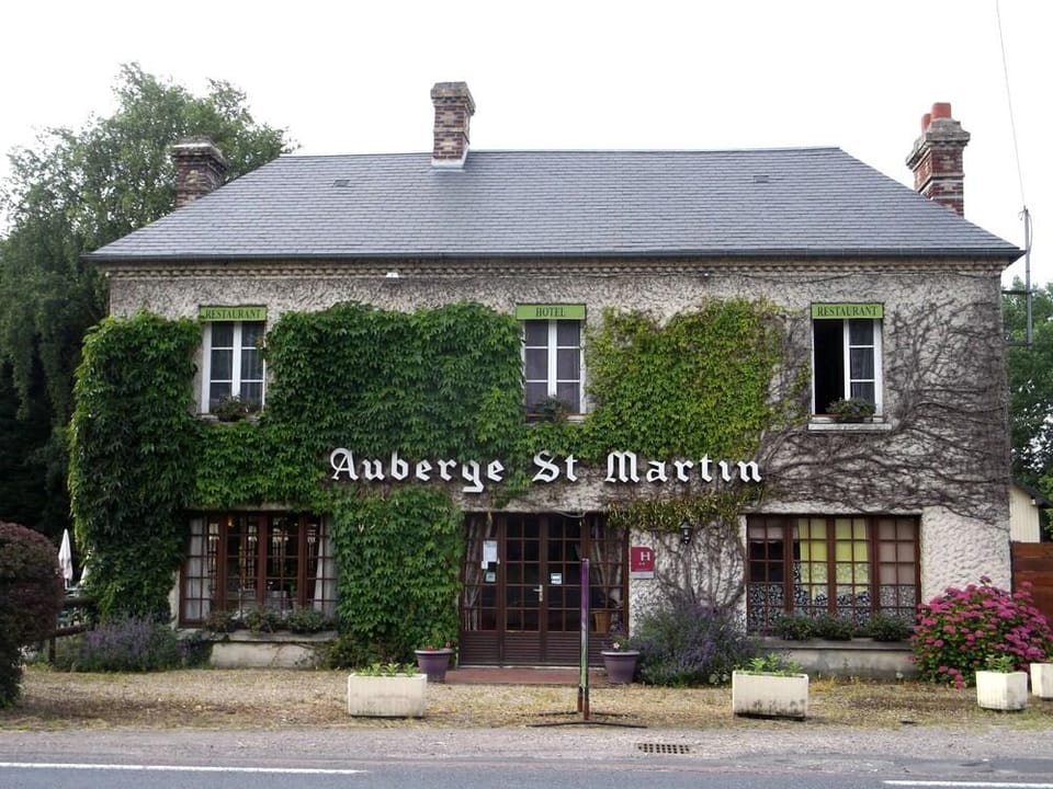 Logis Hôtel Restaurant Auberge Saint Martin Hotel in Normandy