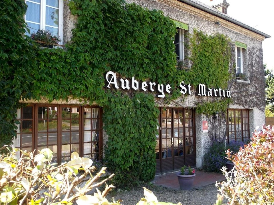 Logis Hôtel Restaurant Auberge Saint Martin Hotel in Normandy
