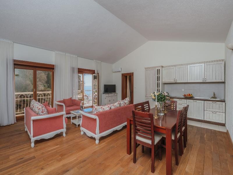 Pietra Mare Apartments Hotel in Budva Municipality