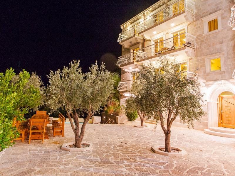 Pietra Mare Apartments Hotel in Budva Municipality