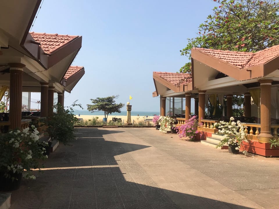 Malpe Sea Front Cottage Hotel in Karnataka