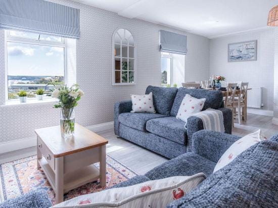 Haven View - 2 Bedroom Apartment - Milford Haven Hotel in Wales