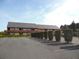 Le 2 by Hotel Akena - la Ferté Bernard Hotel in Centre-Val de Loire