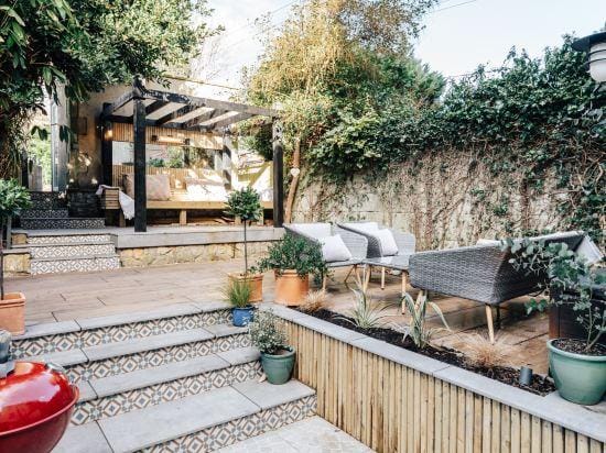 Central Townhouse with Garden & Free Parking Hotel in Bath