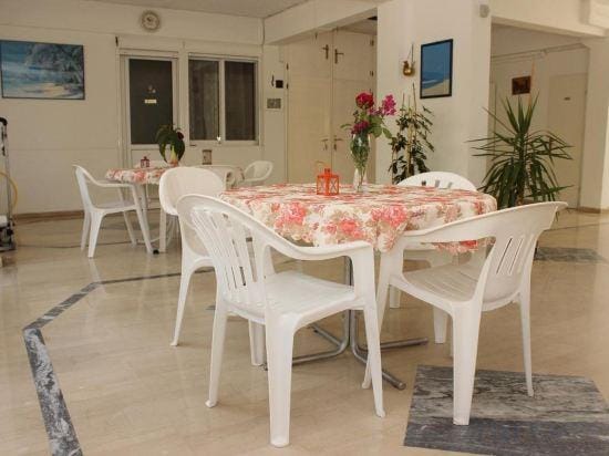 Niki Apartments Hotel in Halkidiki