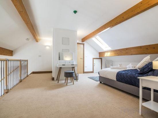 Marina View - 3 Bedroom Apartment - Milford Marina Hotel in Wales