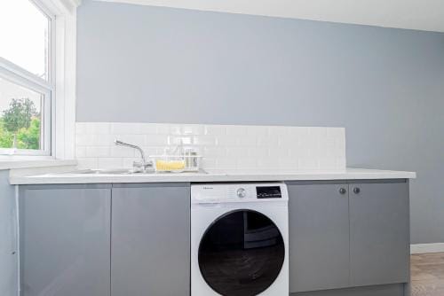 Shirley House 5, Guest House, Self Catering, Self Check in with smart locks, use of Fully Equipped K Hotel in Southampton