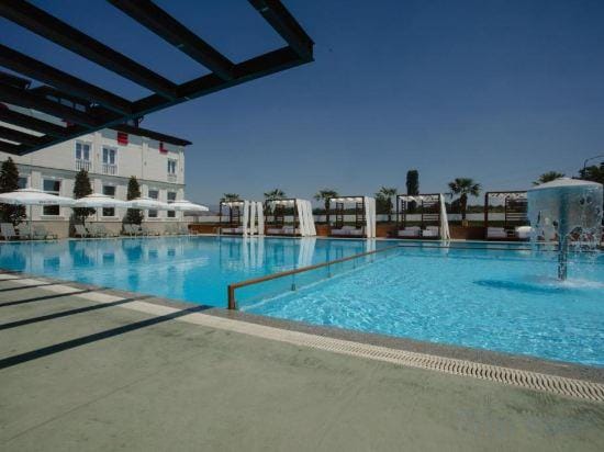 Kompleksi Exalco-Al Hotel in Montenegro