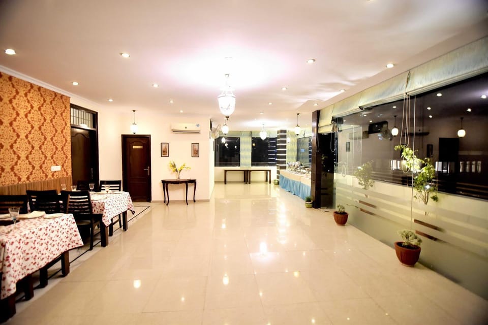 Geetanjali Luxury Suites Hotel in Jaipur