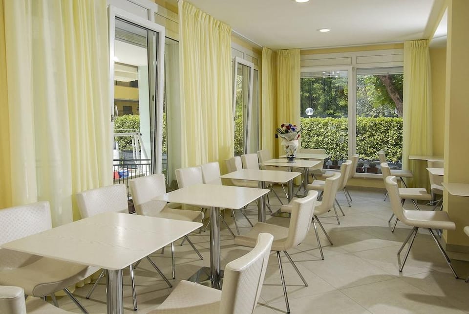 Hotel Bahamas Hotel in Lido di Savio
