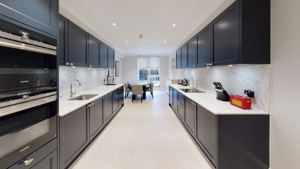 Cheval Thorney Court at Hyde Park Apartment hotel in City of Westminster