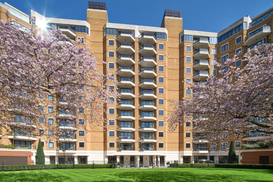 Cheval Gloucester Park at Kensington Apartment hotel in City of Westminster