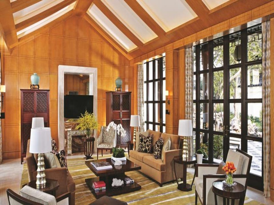 Four Seasons Hotel Hangzhou at West Lake Hotel in Hangzhou
