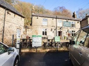 The Ladybower Inn Hotel in High Peak District