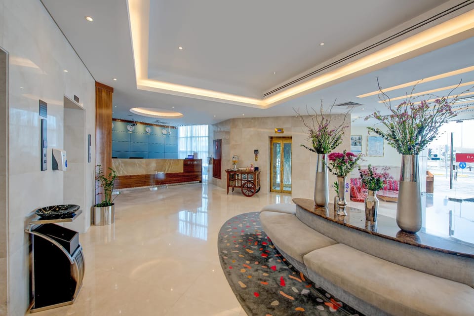 Ramada by Wyndham Abu Dhabi Corniche Hotel in Abu Dhabi