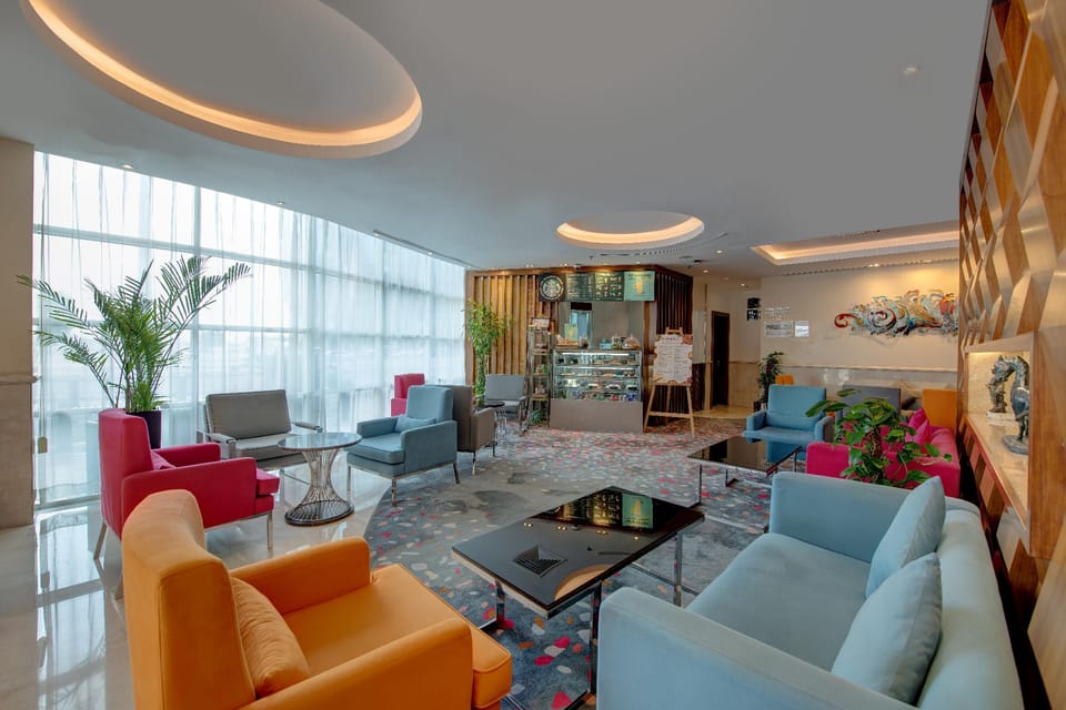 Ramada by Wyndham Abu Dhabi Corniche Hotel in Abu Dhabi
