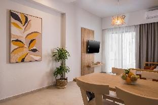 Esplanade Apartments Hotel in Crete