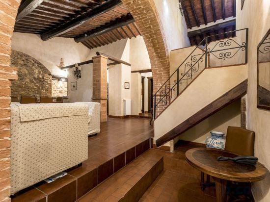 Borgo Il Poggiaccio Residenza d'Epoca Hotel in Tuscany