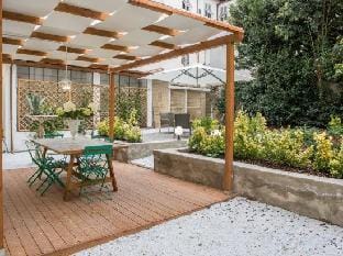 Pilastri Majestic Garden by Mmega Hotel in Florence