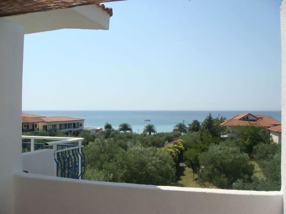 Xenios Faros Apartments Hotel in Halkidiki