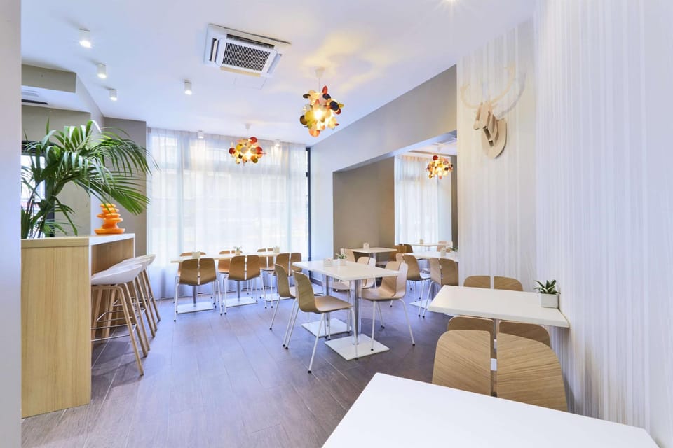 Coffee shop