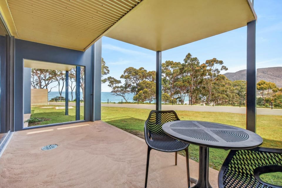 Lufra Beachside Hotel Apartment hotel in Eaglehawk Neck