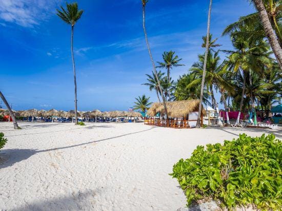 Beachfront 8Br Villa with Pool & Maid *Los Corales Hotel in Punta Cana
