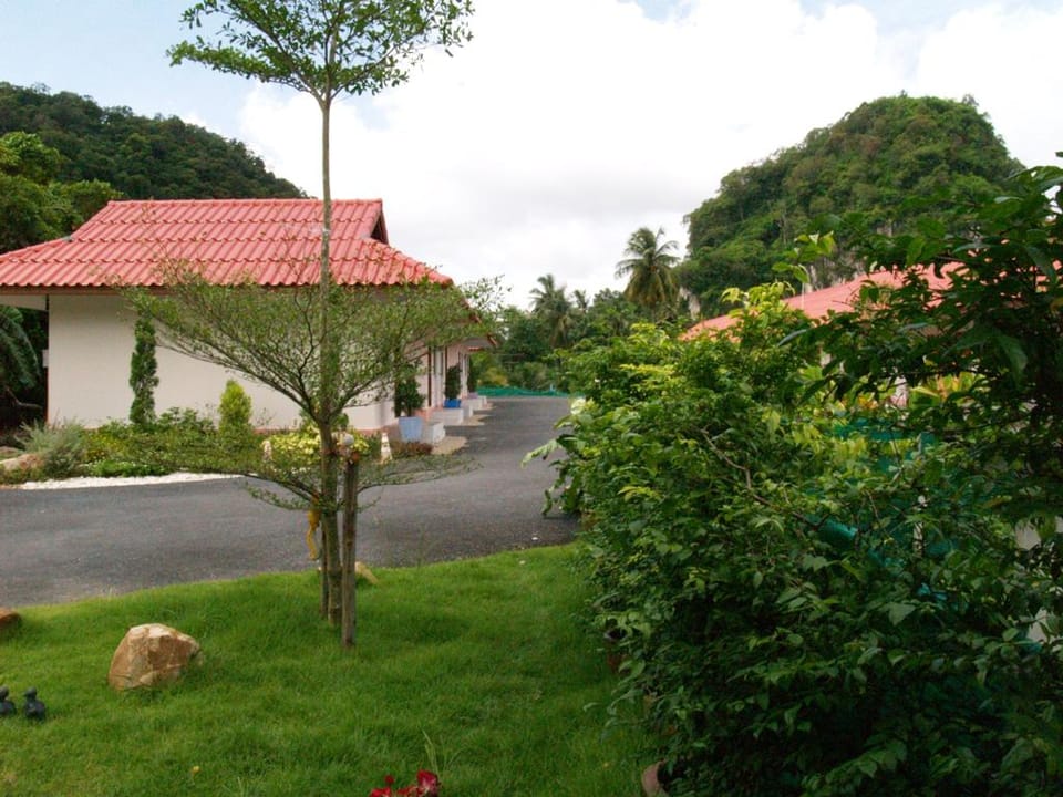 Srisawat Home Bungalow Resort in Krabi Changwat