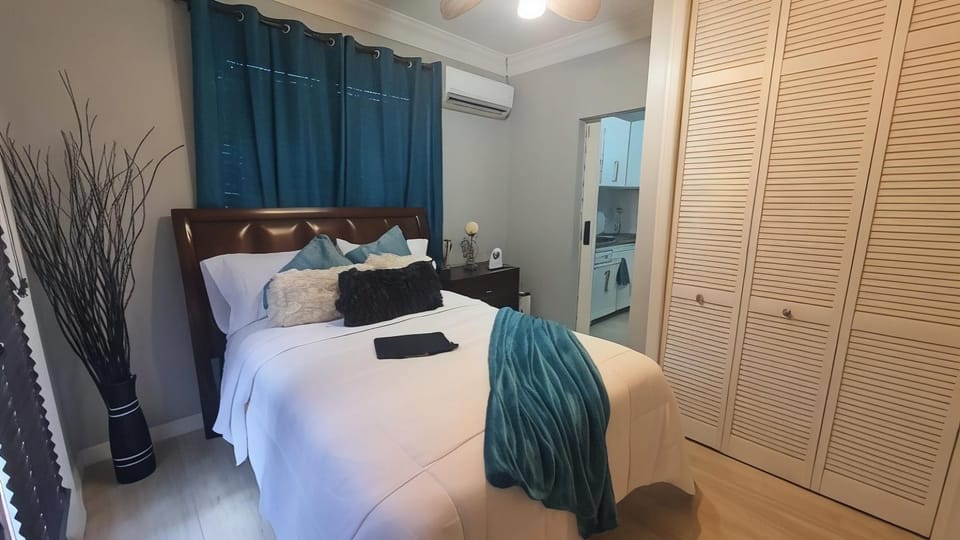 Kozy Bahamas Getaway Hotel in Nassau