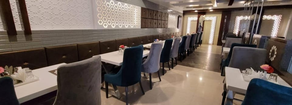 Hotel Cosmos Hotel in Lucknow