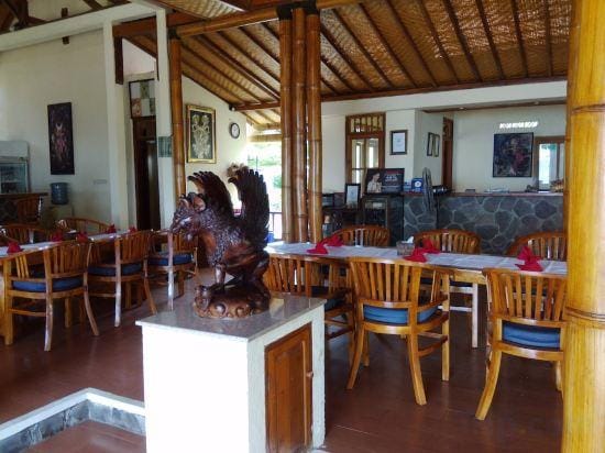 Starlight Restaurant & Bungalows Hotel in Buleleng