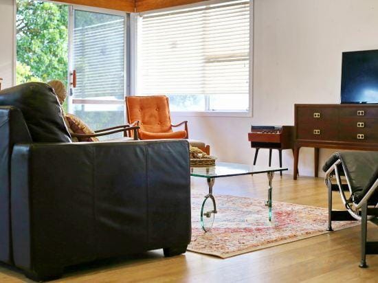 Big Family House Easy to Airport Hotel in Auckland