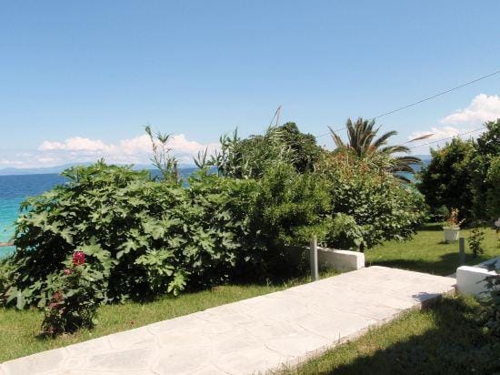White Suites Hotel in Halkidiki