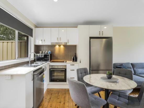 Prickly Pear Stays Jesmond - Short Term Accommodation Hotel in New South Wales