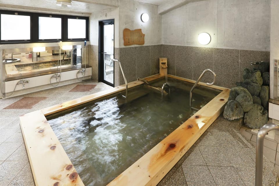 Hot spring bath