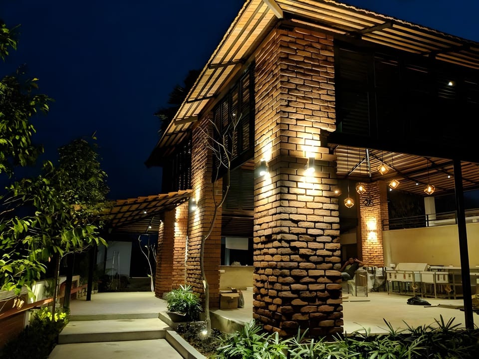 Mayas Hotel in West Bengal