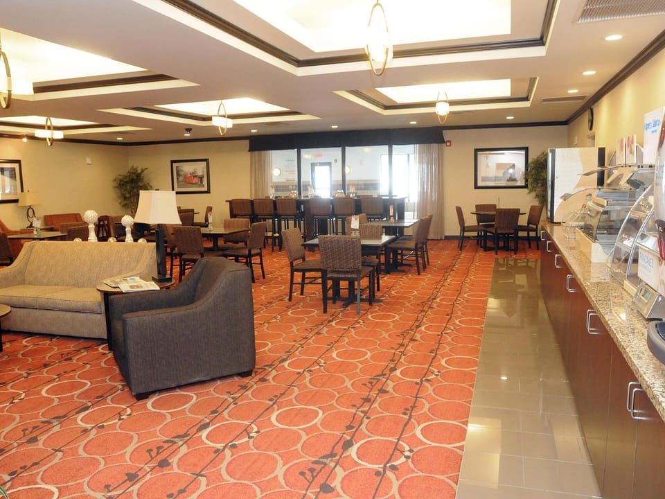 Holiday Inn Express & Suites Cambridge By IHG Hotel in Cambridge