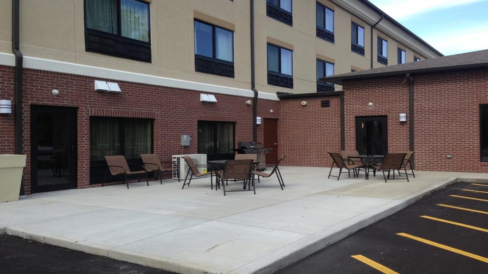 Holiday Inn Express & Suites Cambridge By IHG Hotel in Cambridge