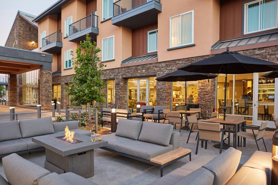 Hotel Trio Healdsburg Hotel in Healdsburg