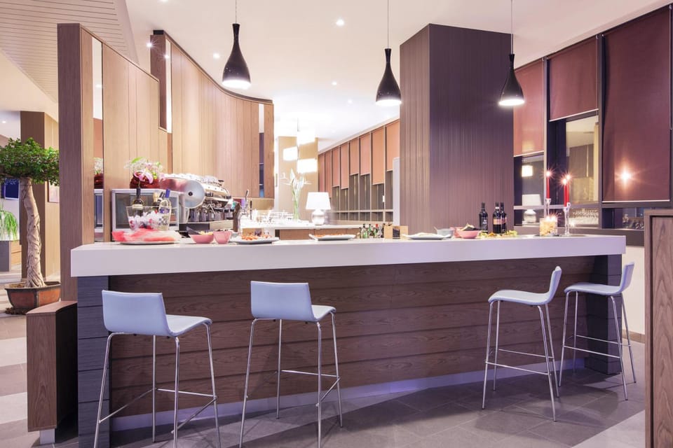 Bar/lounge