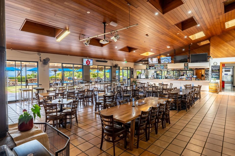 Eagle Heights Hotel Resort in Tamborine Mountain
