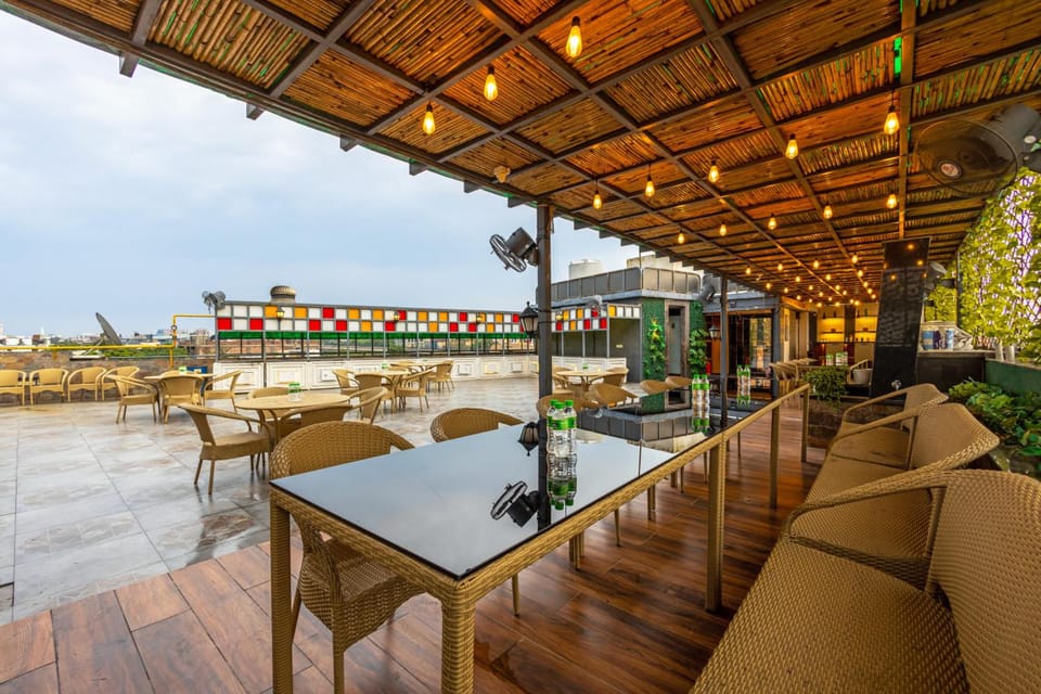 Hotel Haris MG Road Hotel in Gurugram
